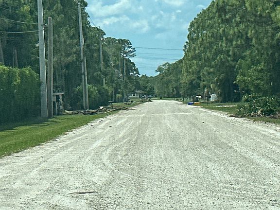 5th image of 11890 68th St N
