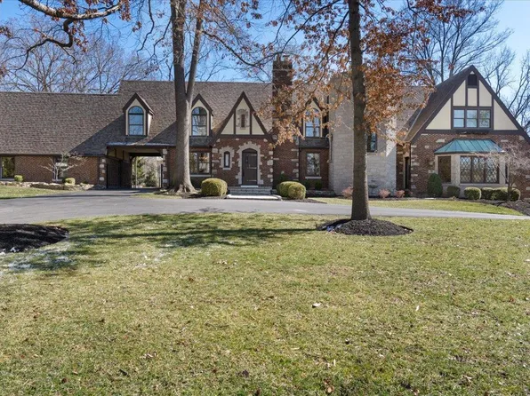 2124 N Geyer Rd, Saint Louis, MO 63131