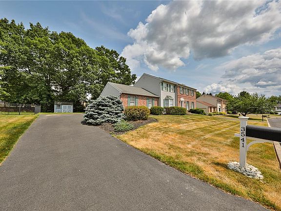 3rd image of 3541 Skyline Dr
