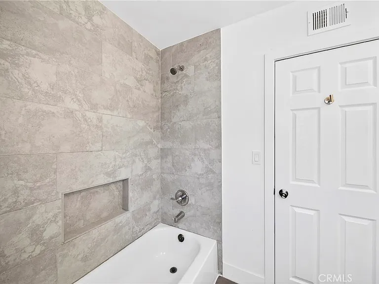 639 N Nora Ave — Photo 33