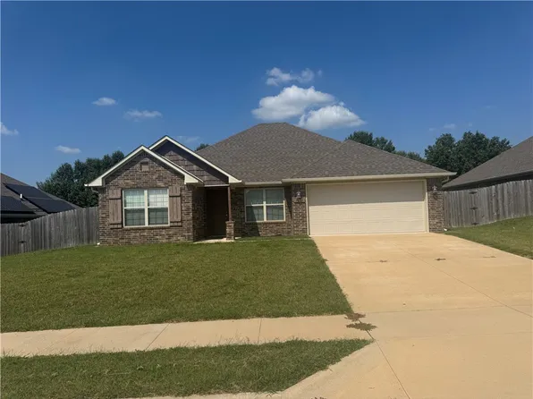 2012 Ridge Dr, Gentry, AR 72734