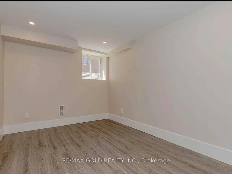 3352 Vernon Powell Dr — Photo 12