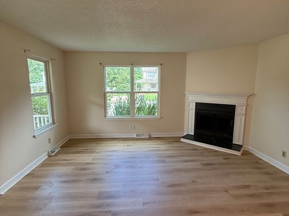 107 Montague Dr