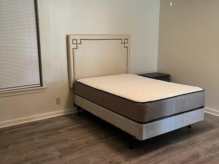 Room B - Bed, window, large space