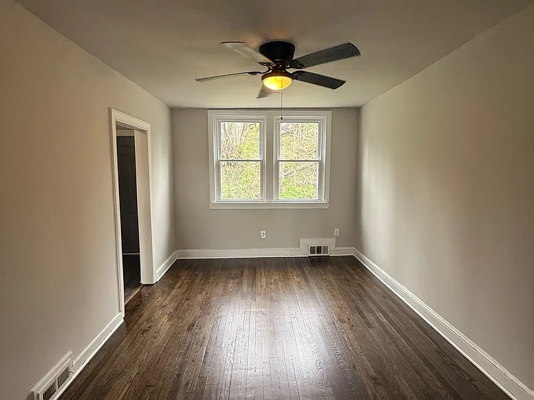2842 Oakford Ave — Photo 8