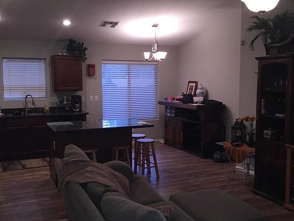 Living room kithcen