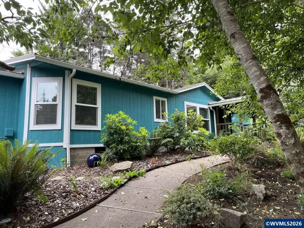 236 SE 130th Dr, South Beach, OR 97366