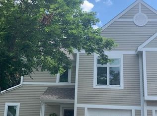 3 Lyme Pl #3, Avon, CT 06001