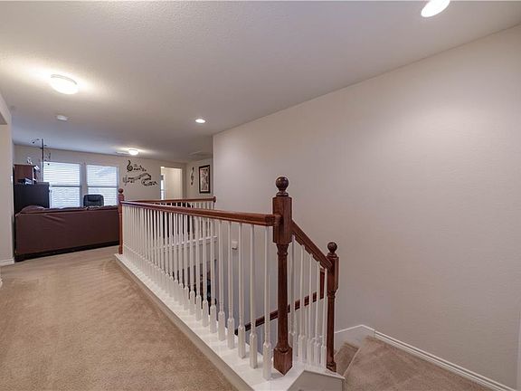 4th image of 740 Snowy Orchid Ln