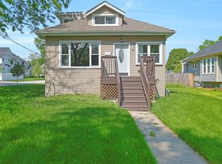 386 S Sunnyside Ave, Elmhurst, IL