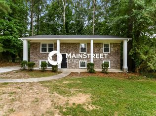 2882 Green Trail Dr, Atlanta, GA 30349