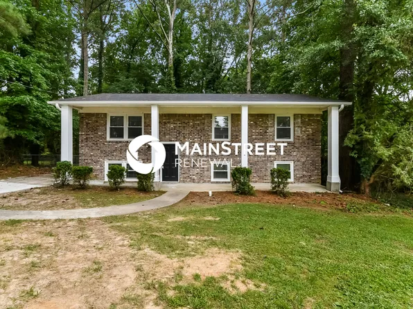 2882 Green Trail Dr, Atlanta, GA 30349