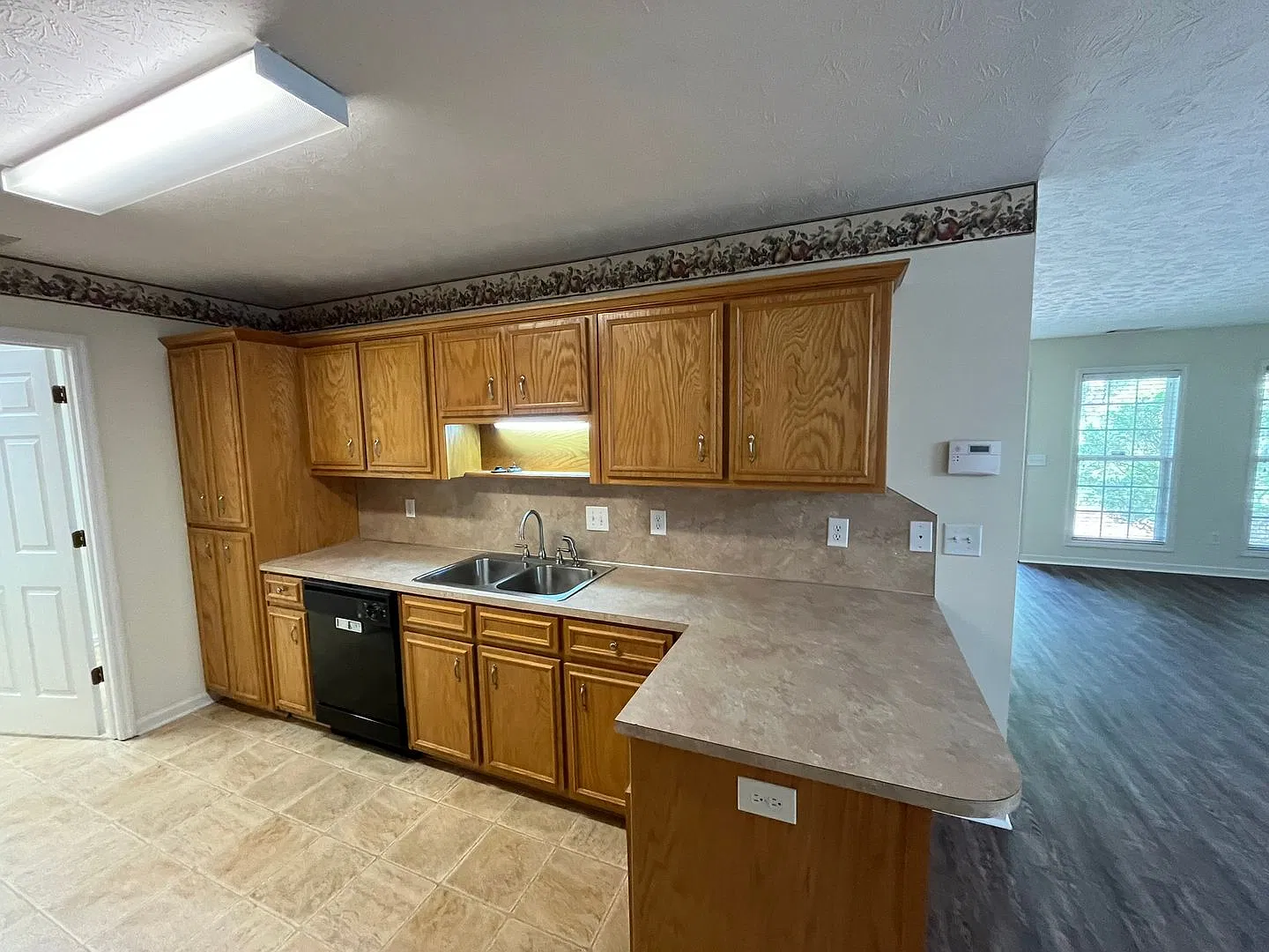 Located In Mobley Plantation! — Photo 3
