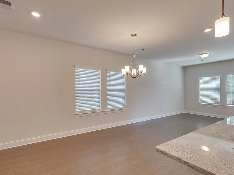 1006 McKee Ct — Photo 9