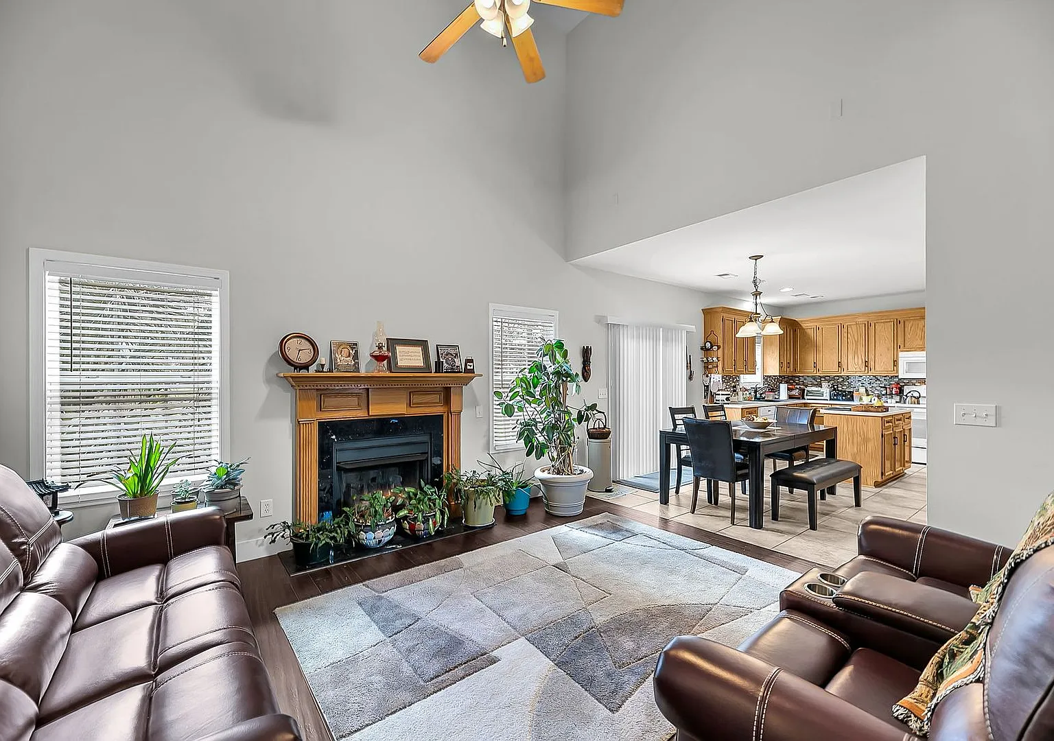 Spacious & Well-Maintained Home for Rent in North Charleston — Photo 2
