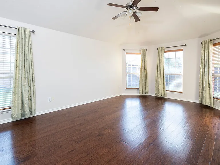 1200 Talley Ln — Photo 15