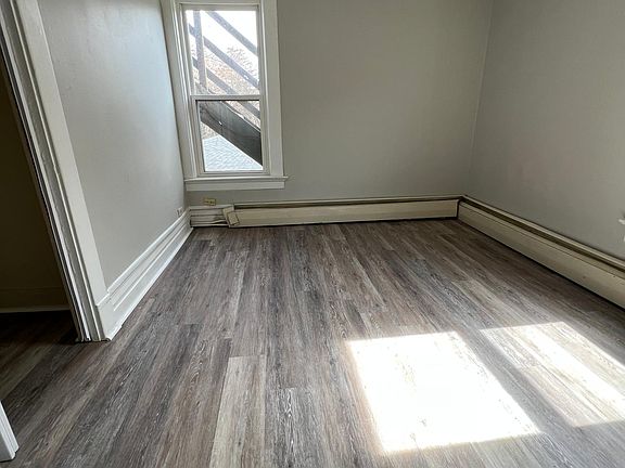 4th image of 349 W 8th St