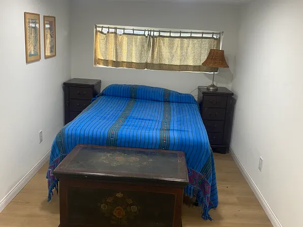 2715 Brighton Ave #1/4, Los Angeles, CA 90018