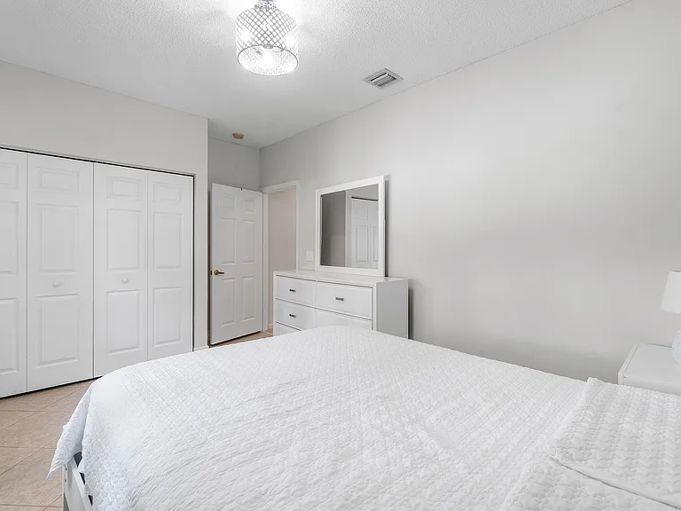 2473 S Coral Trace Cir — Photo 16