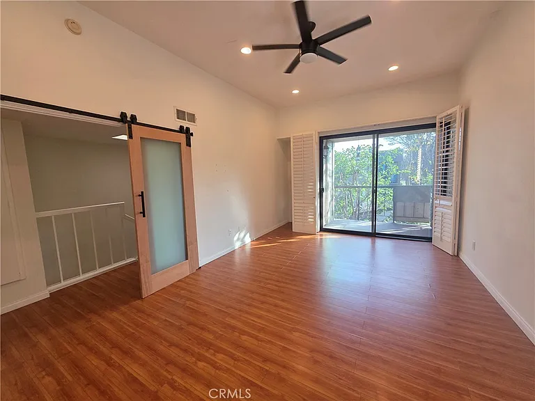 13963 Riverside Dr #13963 — Photo 19