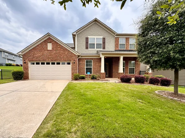 10428 Honeyfur Ct, Charlotte, NC 28278
