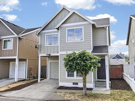 3rd image of 871 N 20th Way