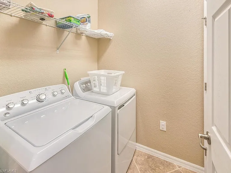 9484 Casoria Ct #201 — Photo 18