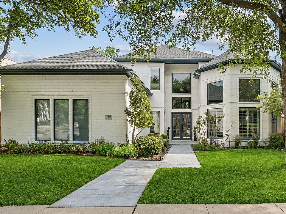 1st image of 18736 Wainsborough Ln