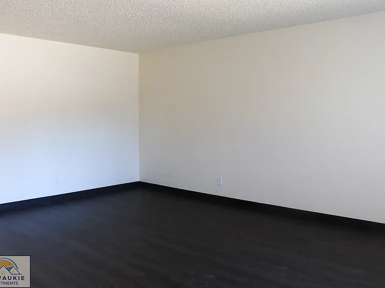 4545 SE Ina Ave #18 — Photo 4