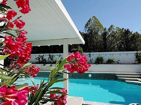 3rd image of 1887 E Viking Rd