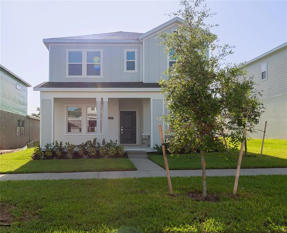 4 bed, 3.5 bath, 2262 sqft, $2,700 — Photo 1