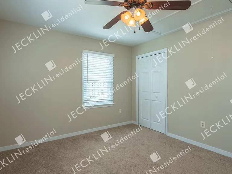 2329 Horsley Dr — Photo 29