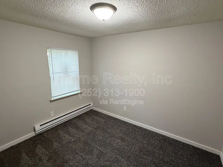 605 E Wilson St — Photo 11