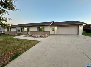 106 E Christensen Dr, Luverne, MN 56156