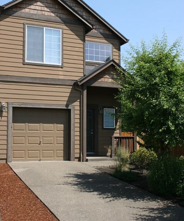 Front View (END Unit) w/ AC