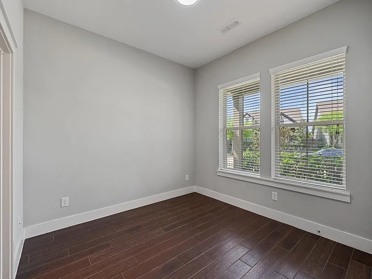 18419 Blue Hollow Heights Dr — Photo 3