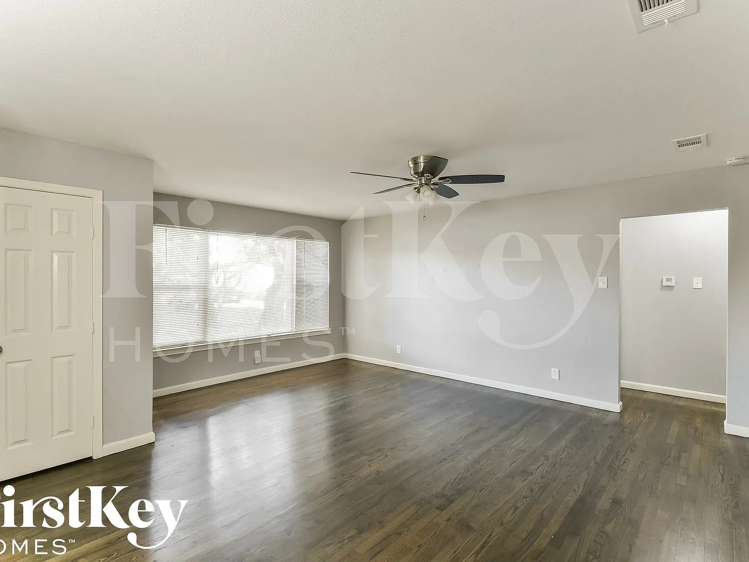 4 bed, 2.0 bath, 2072 sqft, $2,040 — Photo 3