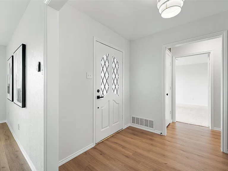 825 Wakefield Dr — Photo 20