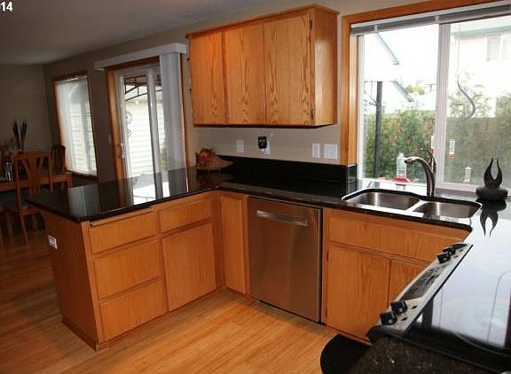 5th image of 16312 NE 73rd St