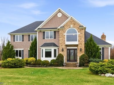 8 Spring Hunter Ct, Andover, NJ, 07821