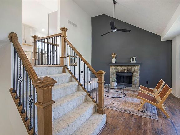 5th image of 1201 E Butterfield Pl
