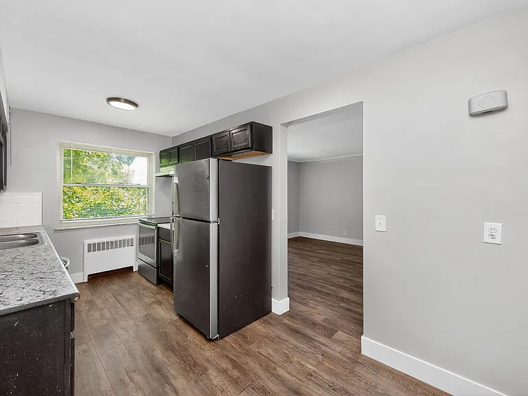 6612 Bantry Ave #8 — Photo 5