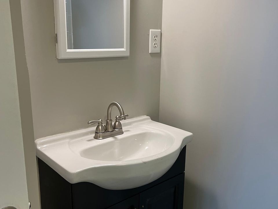 1st image of 1676 Western Ave #3