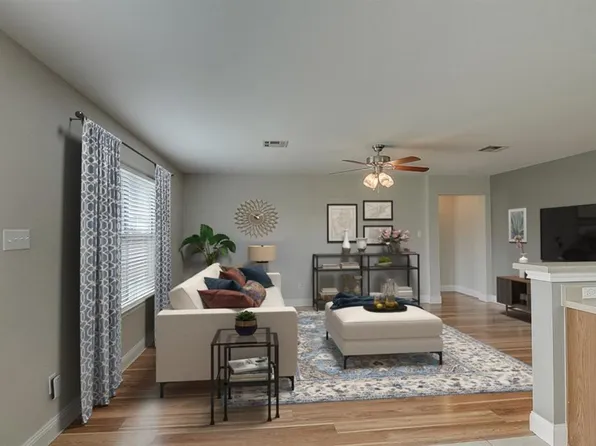 331 Outfitter Dr, Bastrop, TX 78602