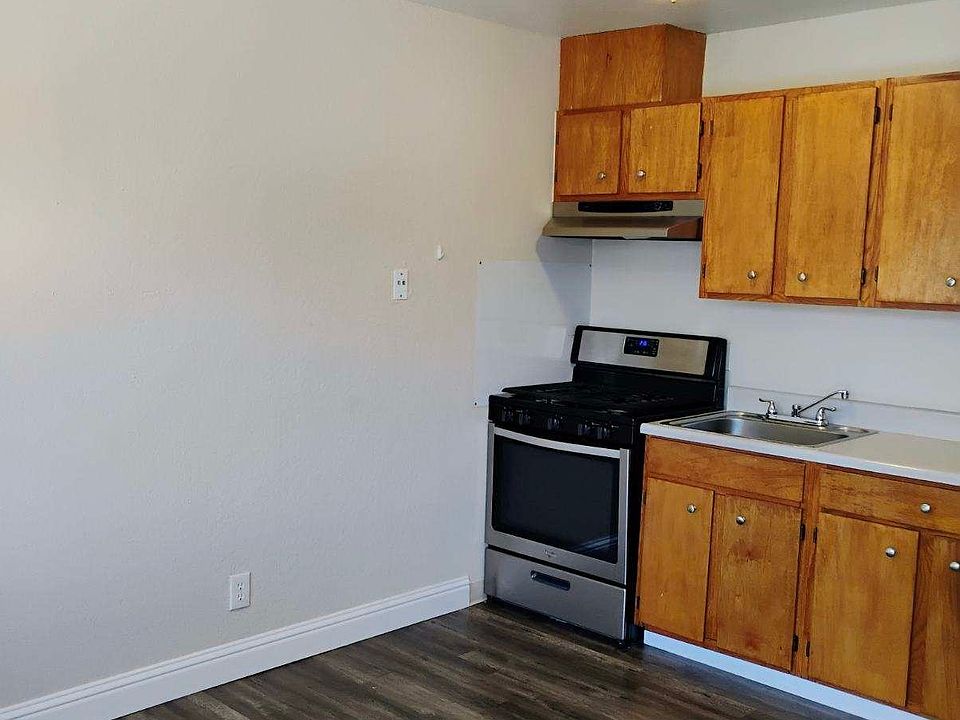 1st image of 162 College St APT 24