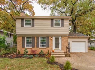 951 42nd St SW, Wyoming, MI 49509