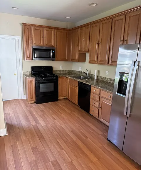 112 Hermit St — Photo 4