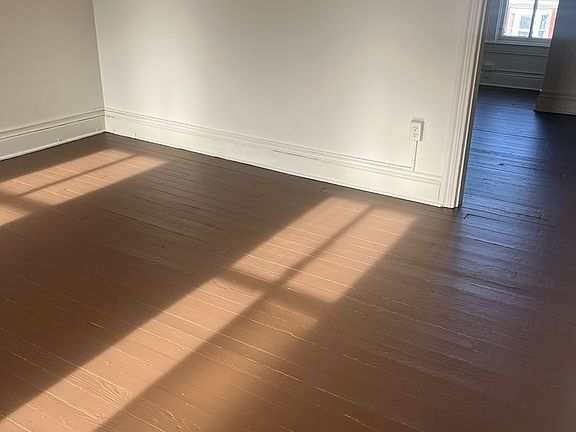 4th image of 272 W Cottage Pl #2
