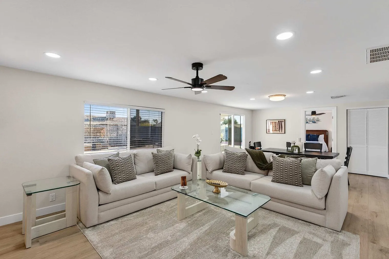 4 bed, 2.0 bath, $7,763 — Photo 2