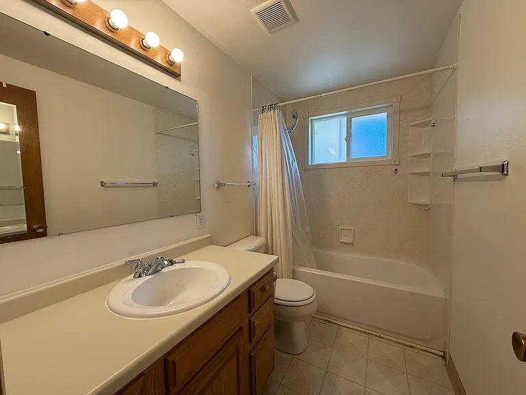 1200 Sunset St — Photo 11